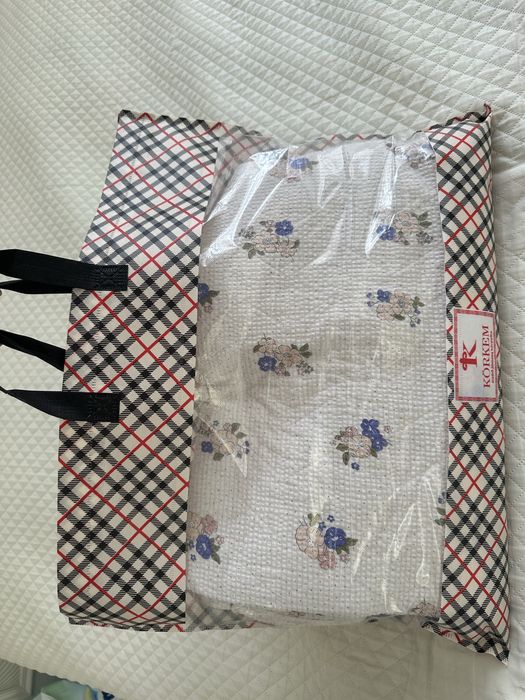 Продам 2 новых покрывала 140 на 200