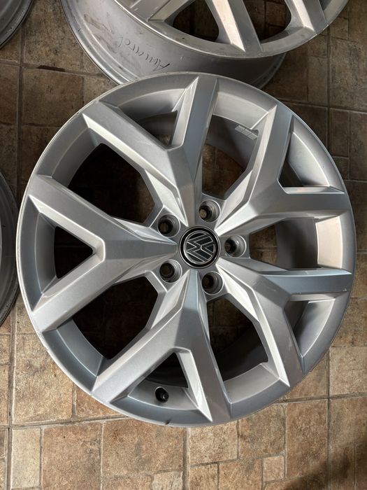 Оригинални джанти Volkswagen VW Amarok 19" 5х120