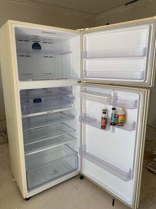 Продам холодильник все отлично работает