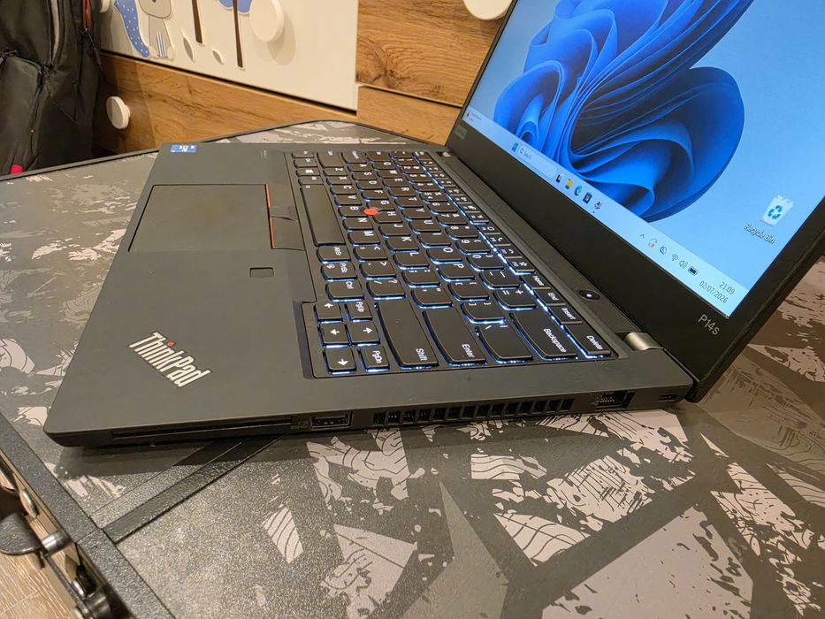 Lenovo ThinkPad P14s Gen 2 / i5-11th / Nvidia T500 4GB/ 16GB Ram / 256 SSD