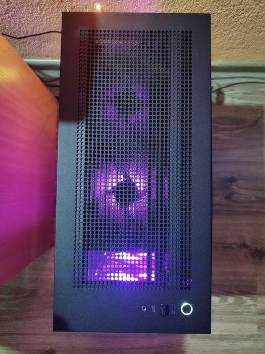 Висококачествен Custom Gaming PC