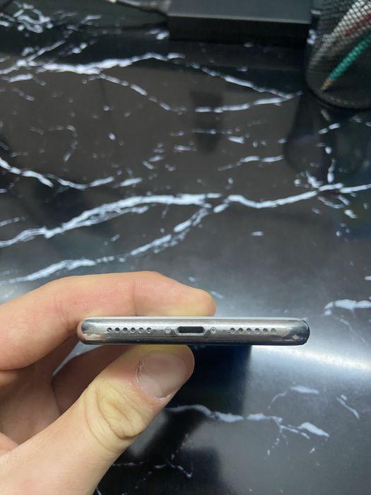 iPhone X 64GB — отличное состояние
