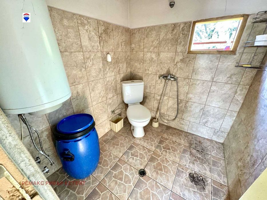 Къща с двор за продажба в гр. Две могили