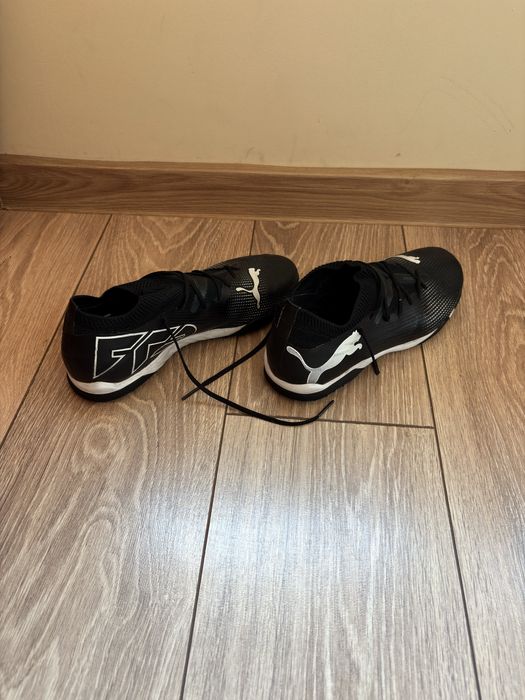 Футболни обувки стоножки Puma FTR 40 номер 25.5cm