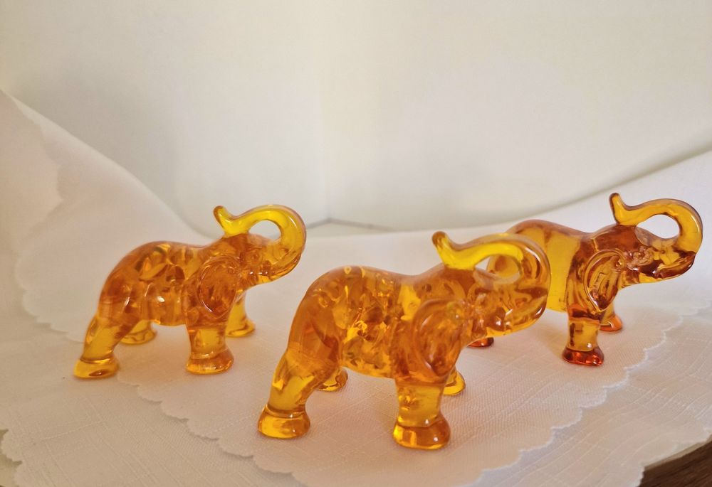 Слоник   Янтарь.