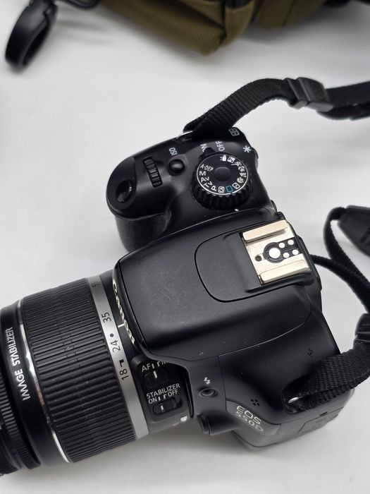 Aparat foto DSLR Canon EOS 550D + doua obiective (vezi pozele)