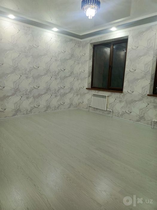 Yangi bozor orqasidan kvartira sotiladi