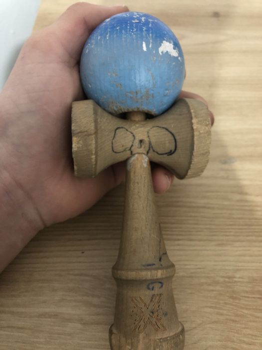 Vand  doua Kendama X