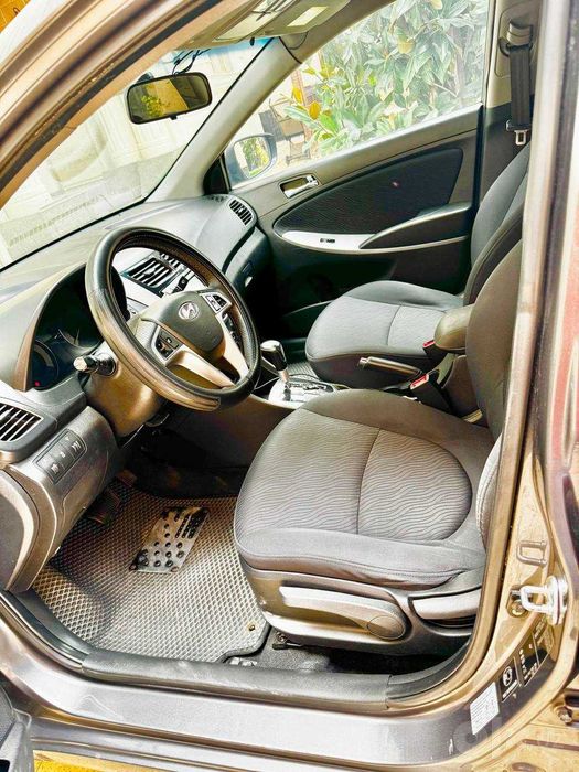 Hyundai Accent 2011