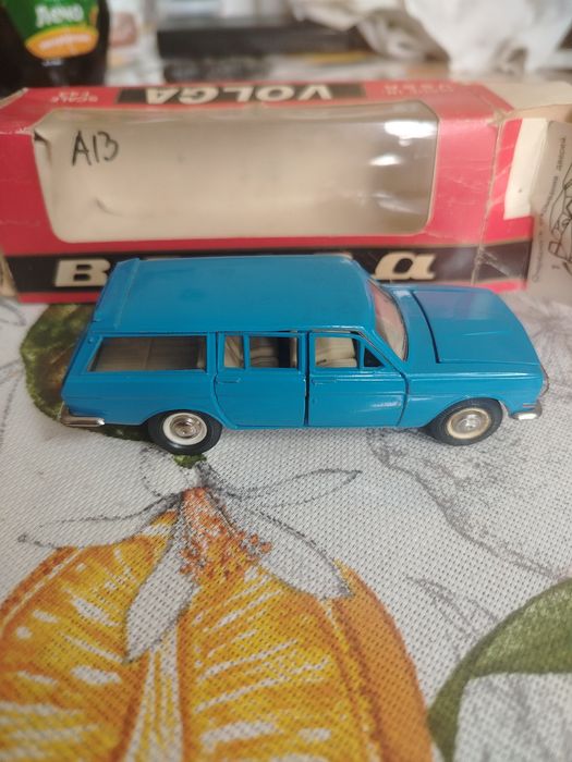 Волга 2402 модель 1:43