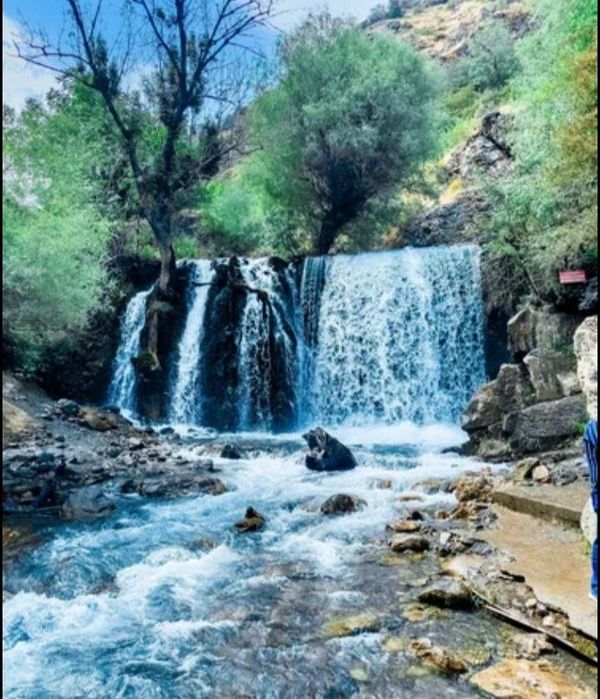 Туристическое такси - нива, для отдыха в горах в нефритное озеро водоп