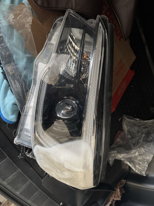 Продам фары с адаптивном освещении