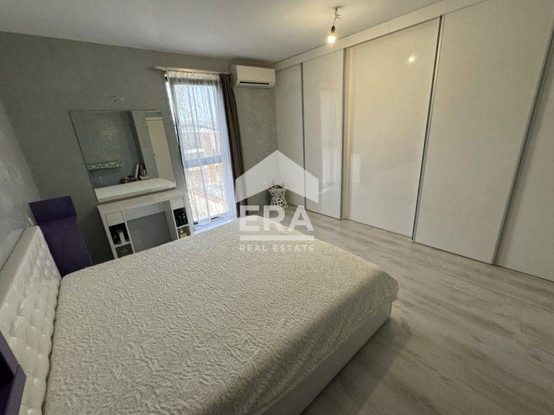 Продава се Тристаен апартамент в Варна, м-т Траката - 109 кв.м за 1217 €/кв.м - Снимка #10