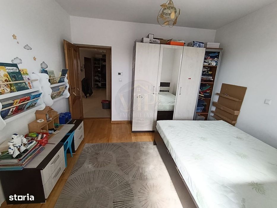 Apartament cu 3 camere,bloc nou, decomandat,105 mp utili,Centru