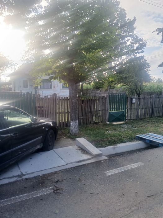 Vînd casă la țară în argeș tel 0733606930