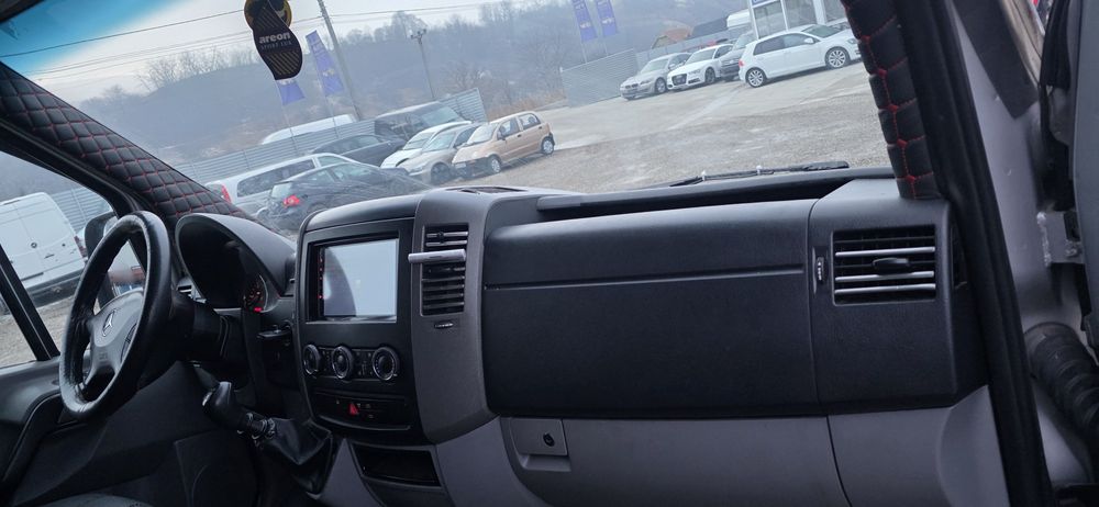 Mercedes Benz sprinter  autoturism 8+1 locuri an 2011 VARIANTE +/- dif.