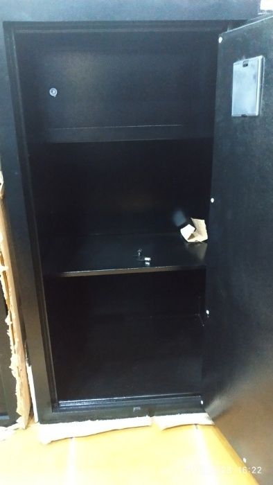 Сейф металлический кодовый 70 см