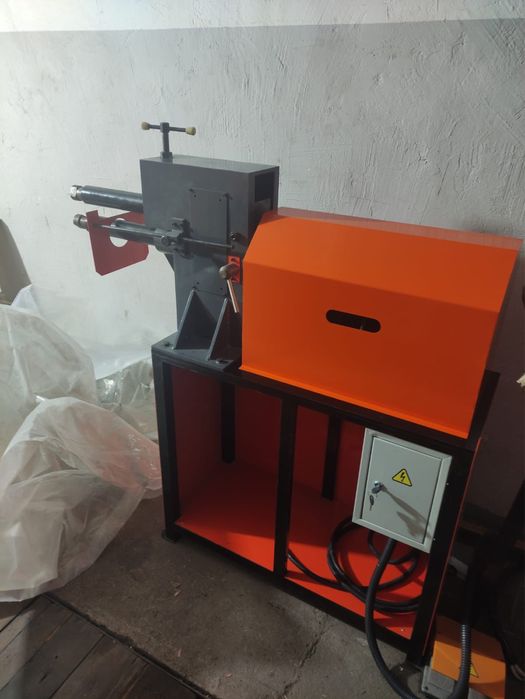 Продам зиг машинку