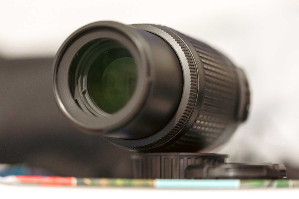Obiectiv Nikon 55-200mm