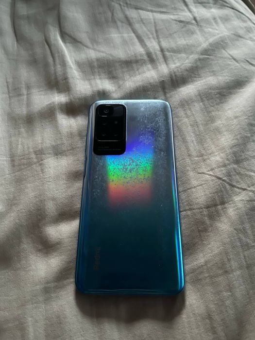 Продам телефон срочно