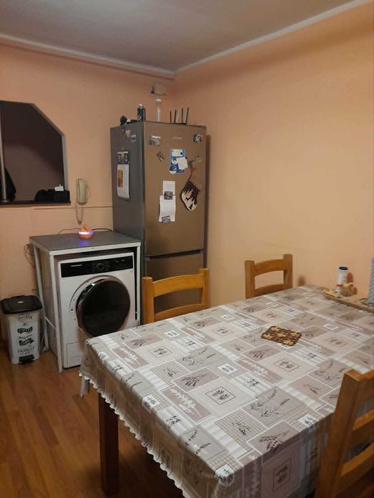 Vand apartament 4 camere 81mp2