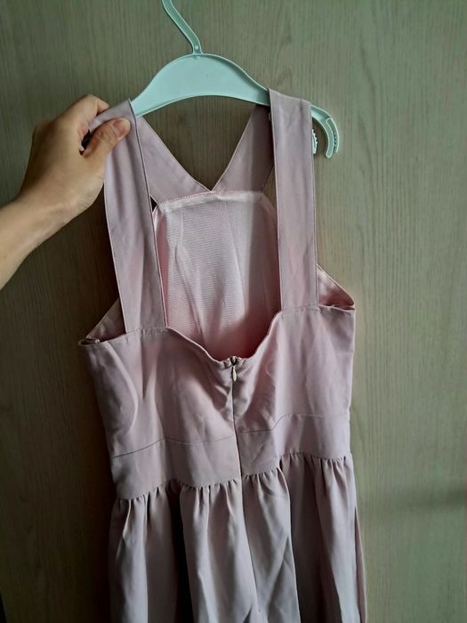 Продам платье от бренда lichi 42-44 размер