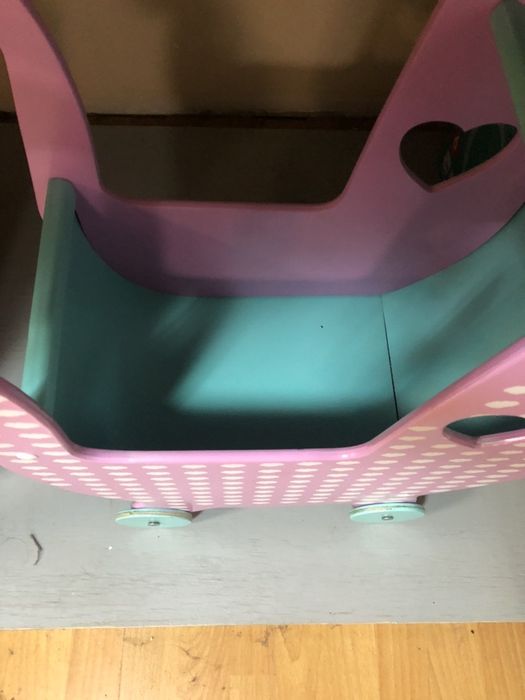 Коляска из дерева