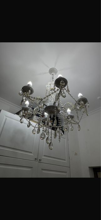 Продам люстры 3 шт.