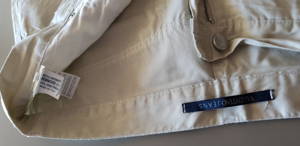 Pantaloni barbati -Valentino,impecabili,marime reala 34-36