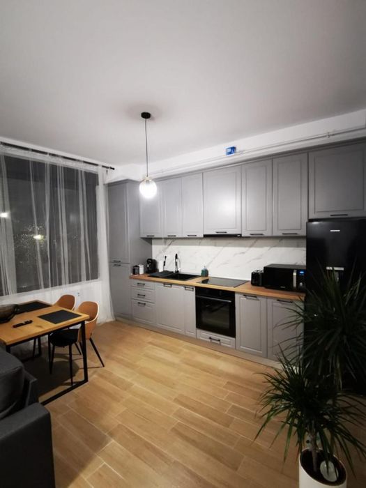 Inchiriez apartament 1 camera, bloc nou, Buzaului, vis-a-vis de parc