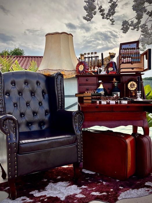 Gentlemen Lounge - Cigar Bar & Special Drinks Corner