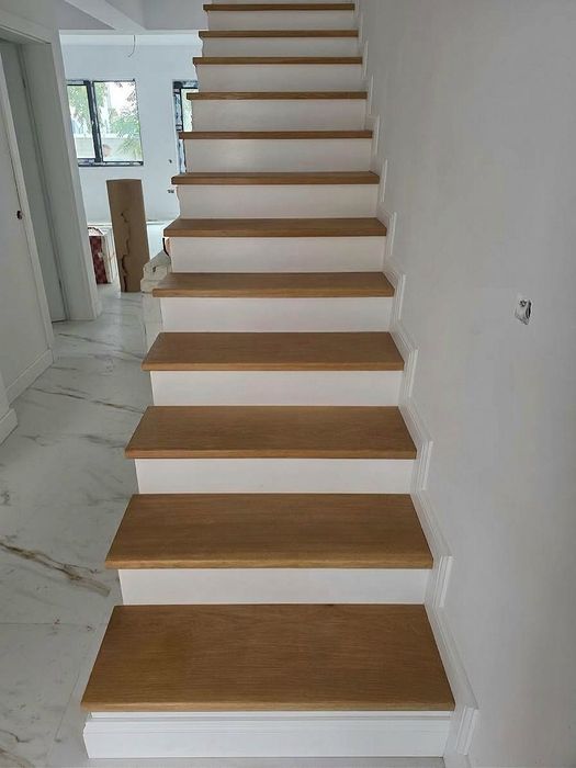 Scari-Balustrade lemn masiv