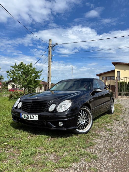 Mercedes-Benz E class. Accept si schimb cu cutie automata