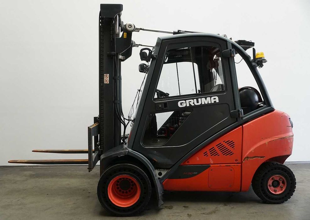 Мотокар Linde H 30 T/393-02 EVO на газ, 3,0 т, 2018, моточасове 8 203 ч.