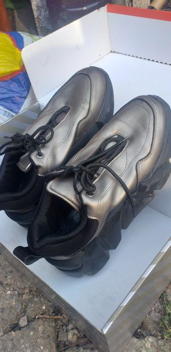 sneakers piele fete Il  passo