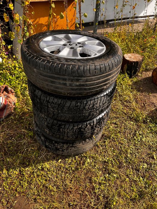 Шина диска r16 ниссан