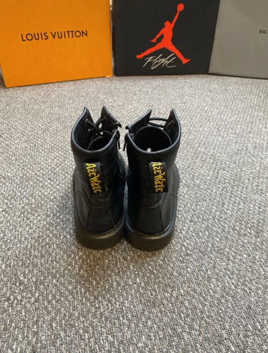 Bocanci Dr. Martens mărime 37