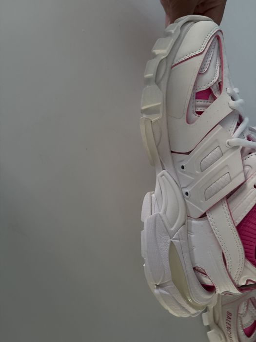 balenciaga track