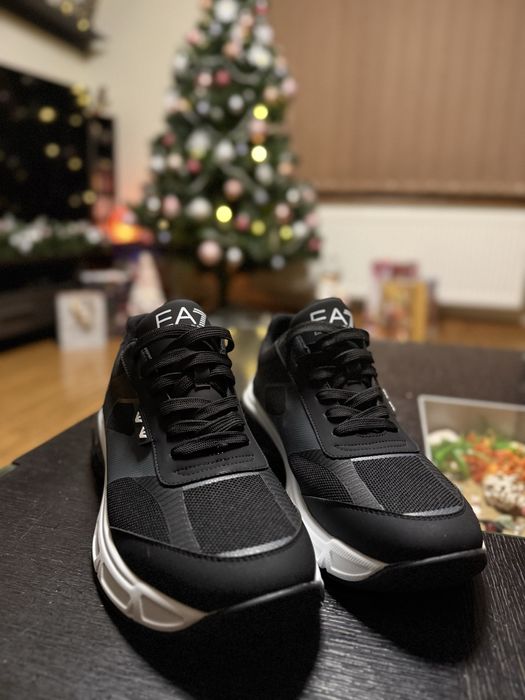 Emporio Armani обувки