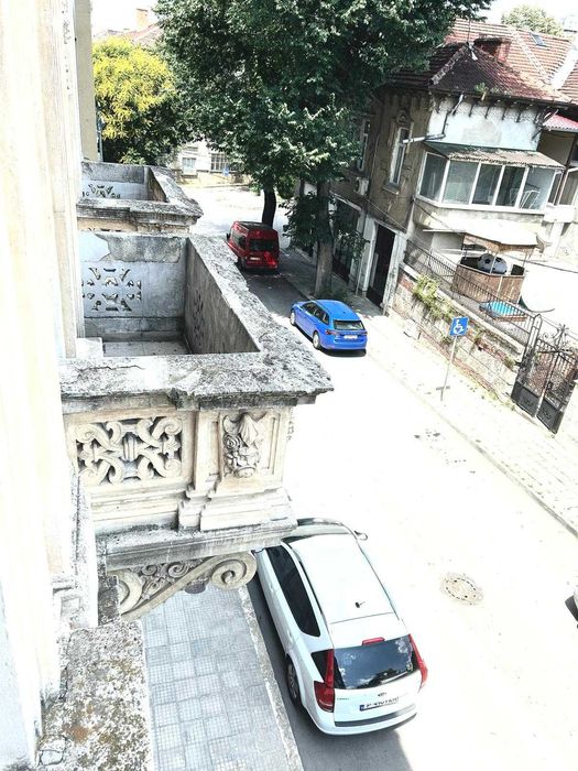 165кв.м., Исторически музей, ет.3, нов, три спални, асансьор