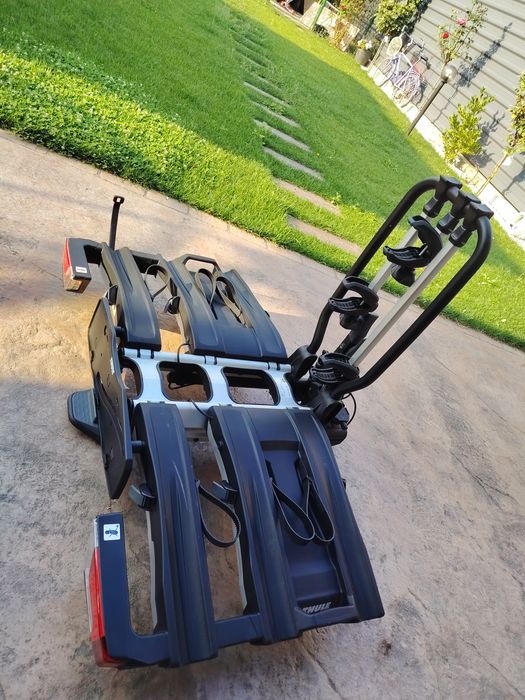 Suport pentru 3 biciclete Thule pe cârlig