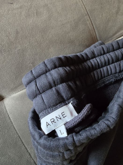 Екипи, анцуци ,суичъри Arne