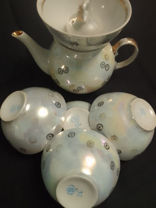 Посуда фарфоровая разная