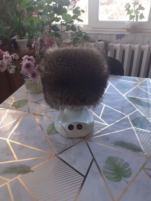 Продам женскую меховую шапку