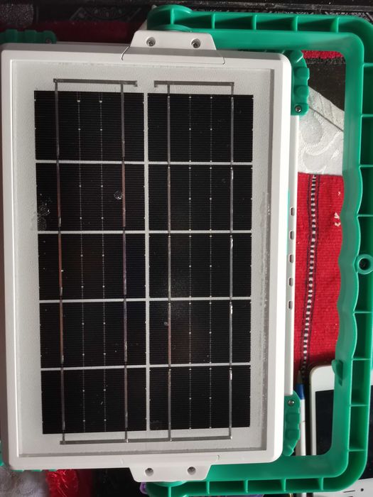 Lampa solara portabila