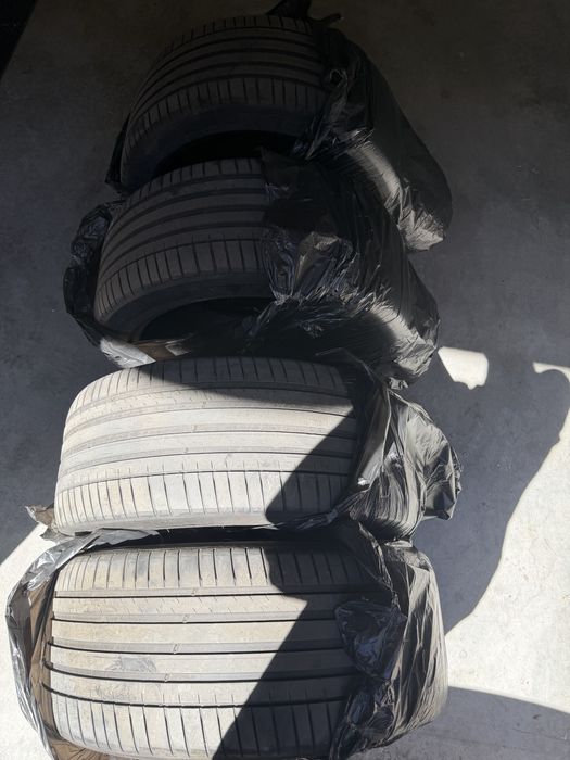 Michelin pilot sport 4 suv 285 / 40 / 22
