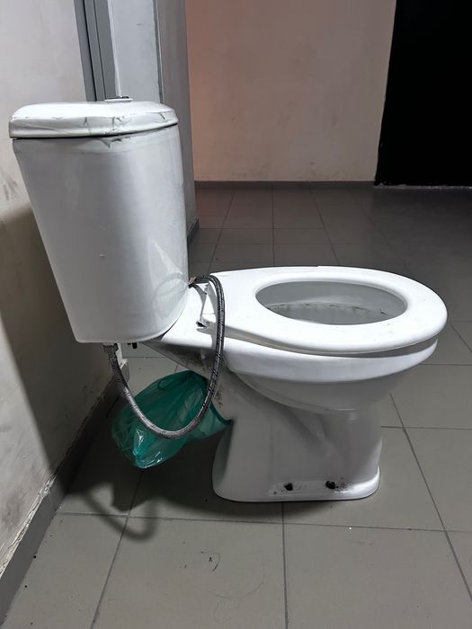 Унитаз простой рабочий