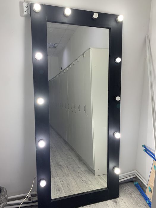 Зеркало с подстветкой