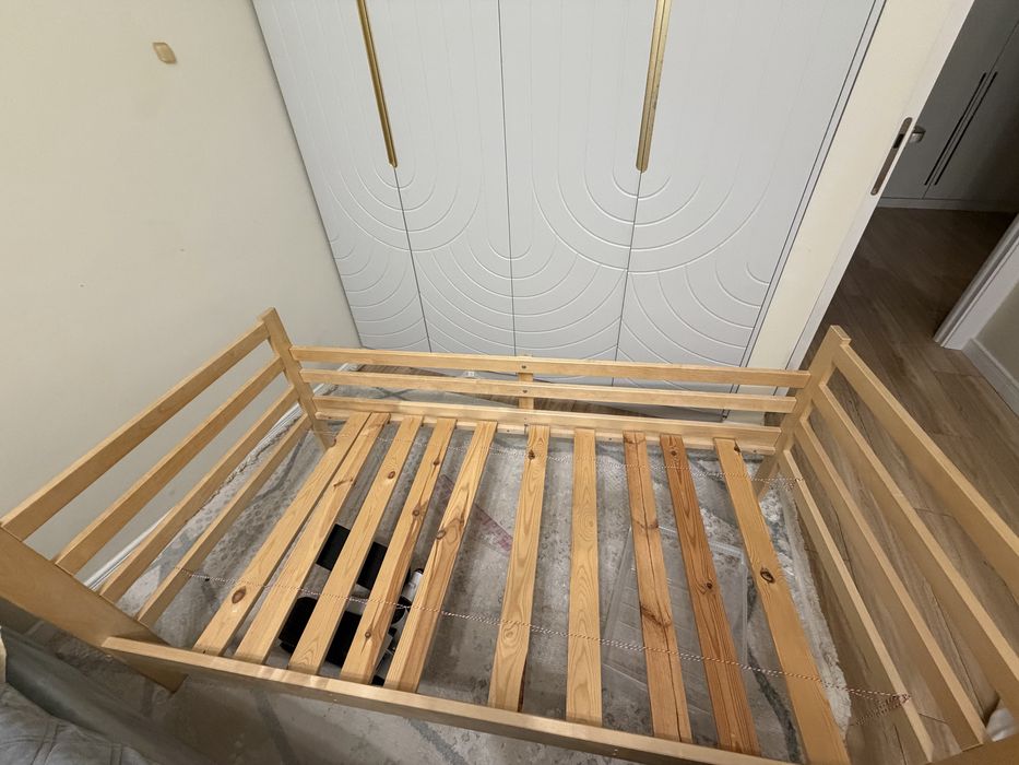Продам детскую кровать. Размеры 160/80.