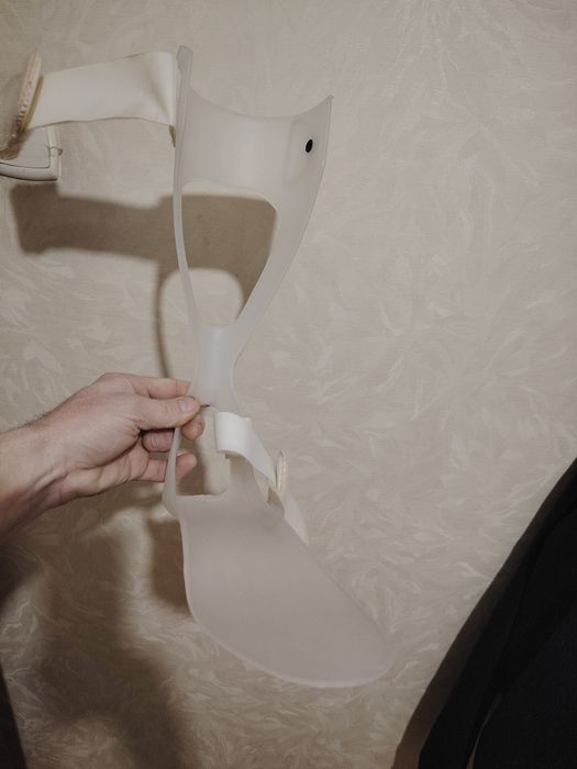 Продам фиксатор ступни голеностопы